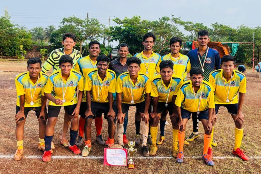 The football team of Gogte-Joglekar College, Ratnagiri, was the runner-up in the Mumbai University tournament